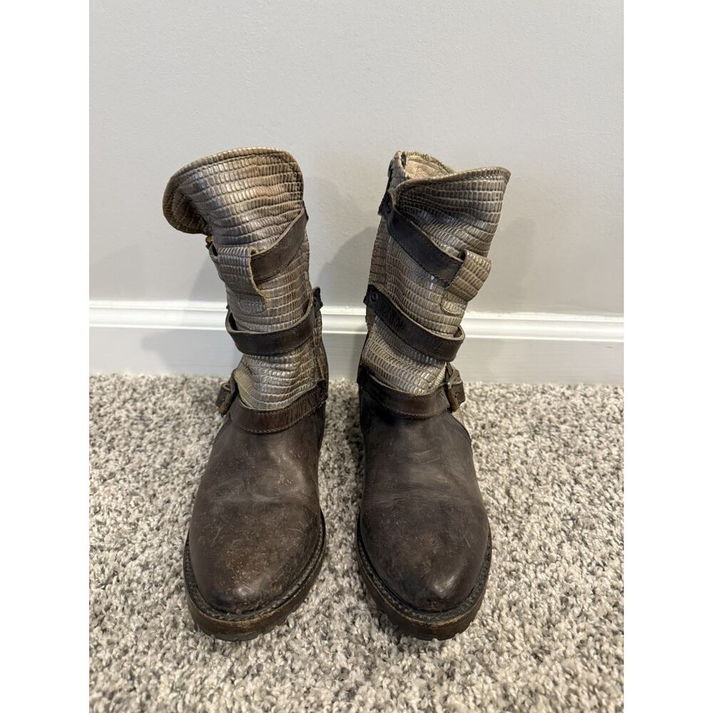 Freebird By Steven FB Apex Stone Sz 7 Dark Brown Iridescent Croc
